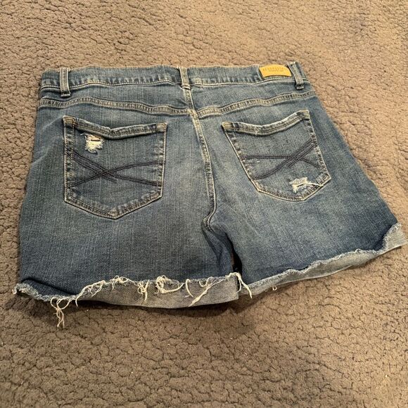 Aeropostale Jean Shorts Size 8 Distressed - Picture 5 of 10